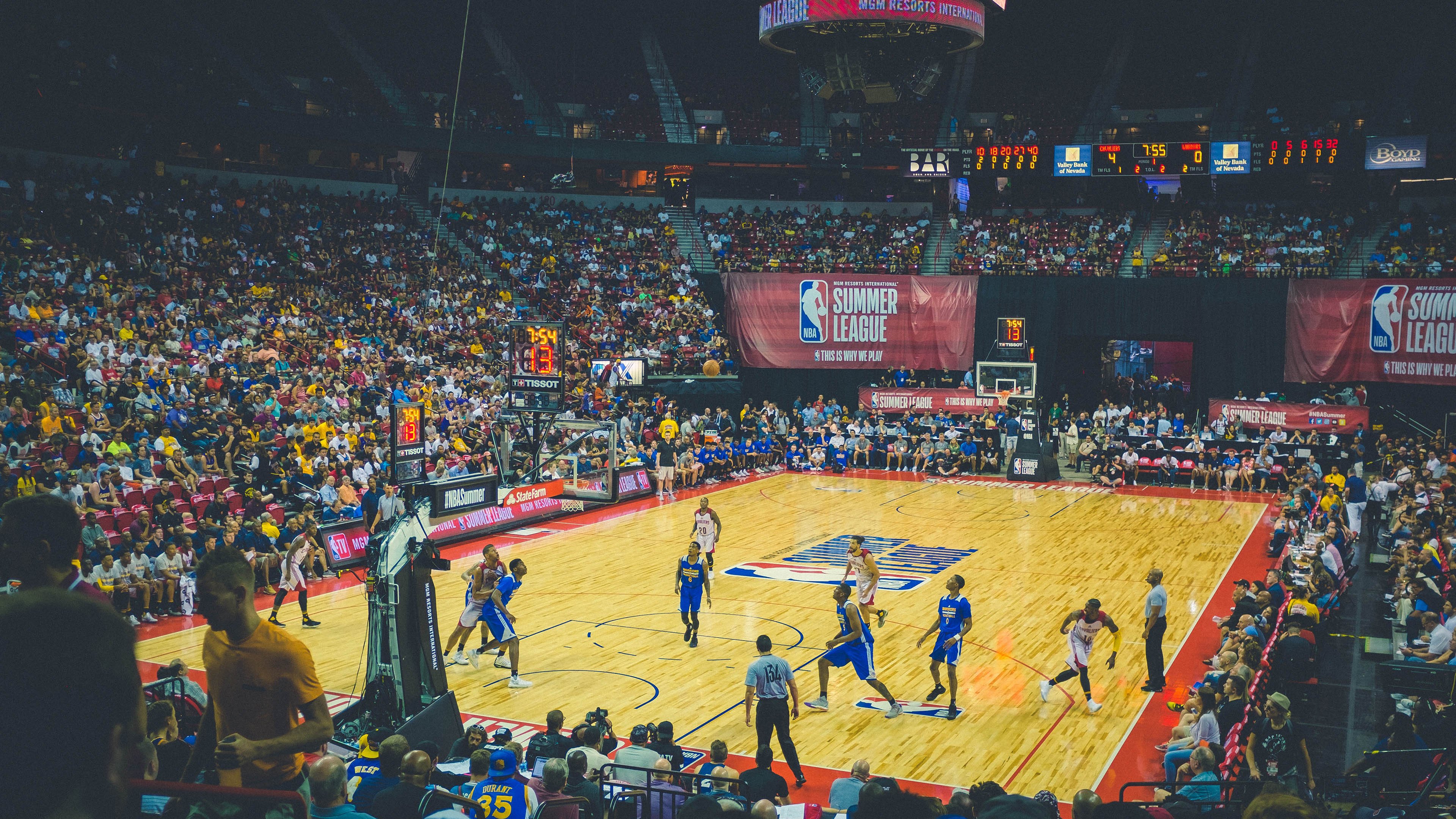 米兰平台-拼搏是中国篮球的底色与信仰，篮球与拼搏作文